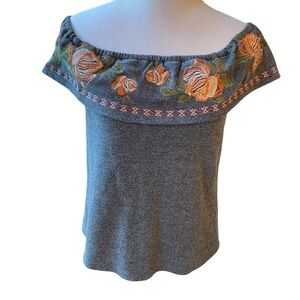 THML GRAY EMBROIDERED OFF THE SHOULDER TOP SIZE SMALL. BOHO FESTIVAL COTTAGECORE